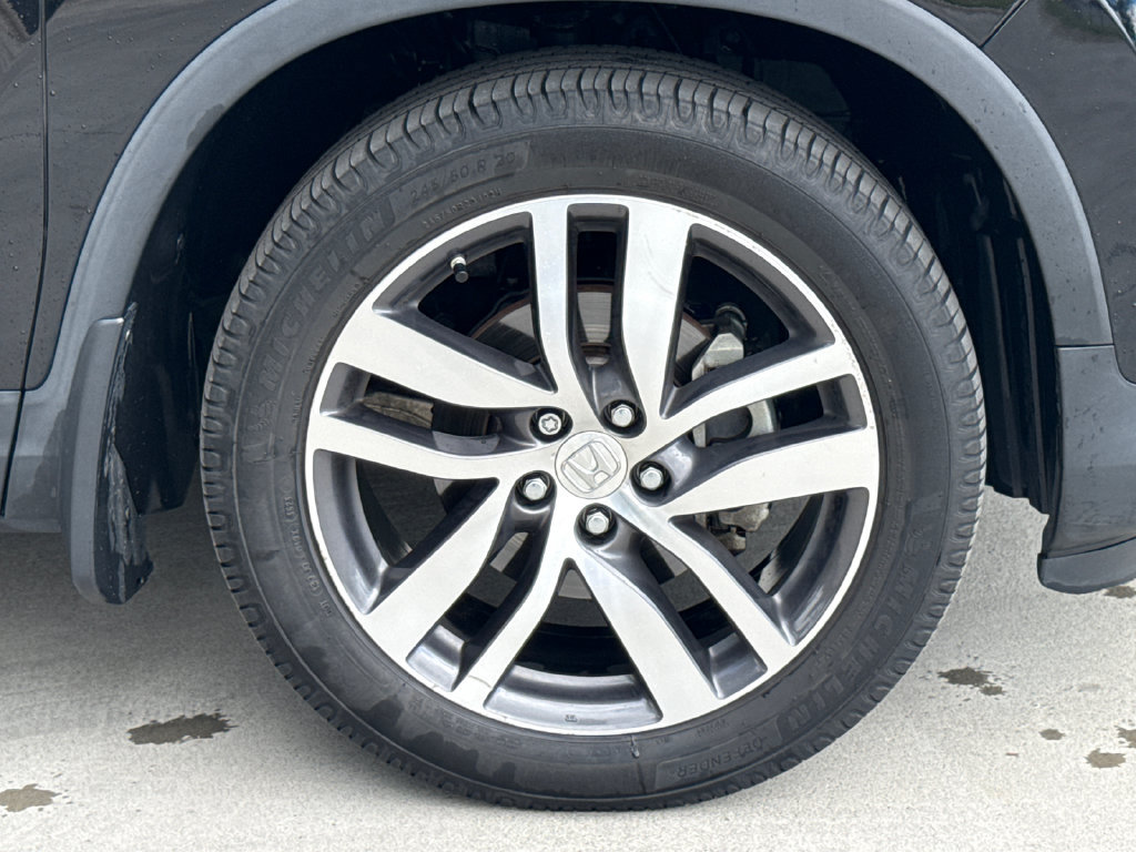 Used 2017 Honda Pilot Elite image 11