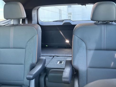 Used 2025 GMC Acadia AT4 w/ LPO, Floor Liner Package image 13