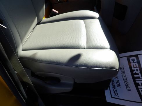 Used 2016 Ford E-350 and Econoline 350 Super Duty image 25