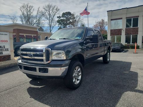 Used 2005 Ford F250 Lariat image 4