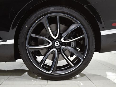 Used 2021 Bentley Continental GT image 37