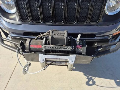 Used 2020 Jeep Renegade Altitude AWD/4WD image 11