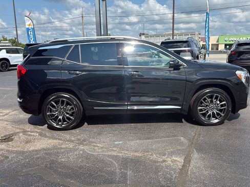 Used 2023 GMC Terrain Denali w/ Black Diamond Edition AWD/4WD image 6