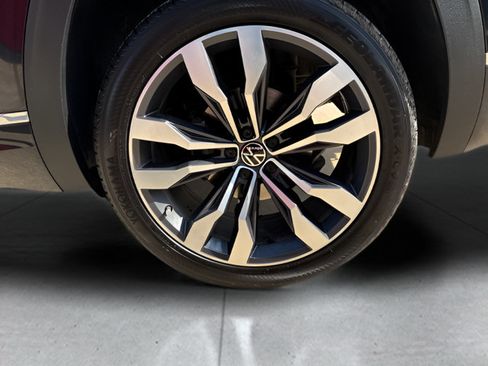 Used 2021 Volkswagen Atlas Cross Sport SEL R-Line w/ Cross Sport MDO Package FWD image 44