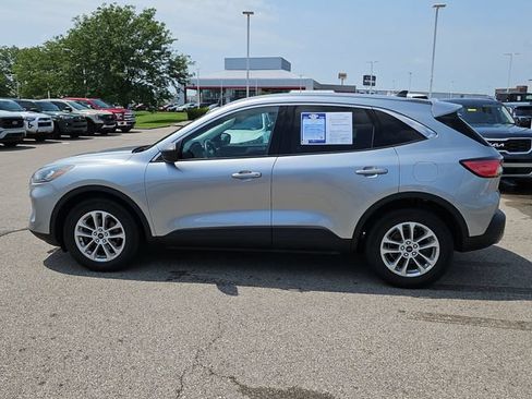 Certified 2022 Ford Escape SE FWD image 2