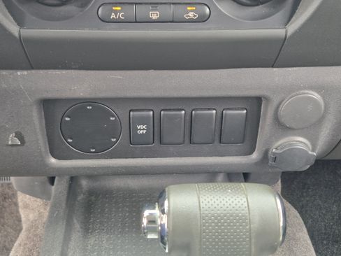 Used 2010 Nissan Xterra X image 26