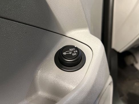 Used 2019 GMC Terrain SLT w/ Preferred Package image 28