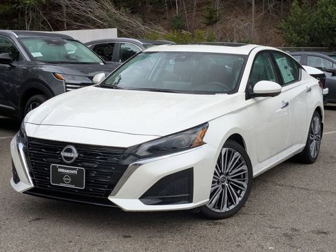 New 2025 Nissan Altima 2.5 SL image 2