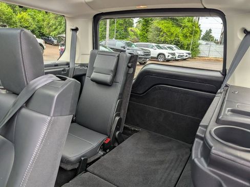 Used 2015 Land Rover LR4 HSE AWD/4WD image 30