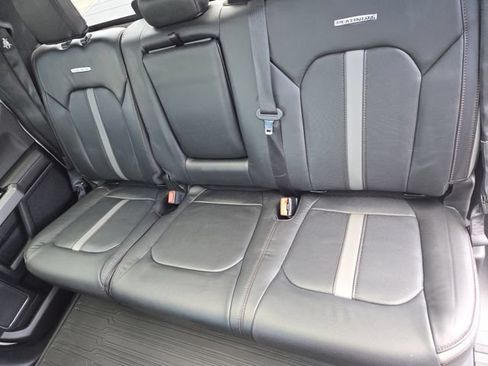 Used 2018 Ford F150 Platinum w/ Equipment Group 701A Luxury AWD/4WD image 36