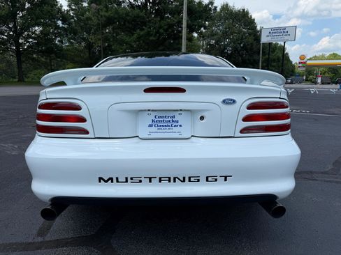 Used 1994 Ford Mustang GT RWD image 9