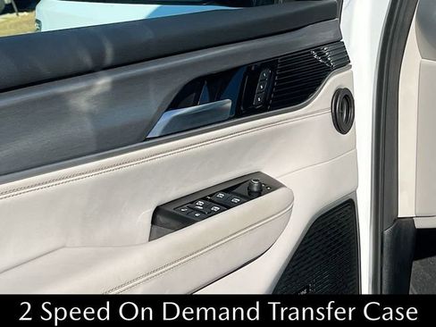 Used 2025 Jeep Wagoneer L 4WD w/ HD Trailer Tow Package image 20