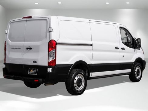 Used 2019 Ford Transit 250 130 Low Roof image 6