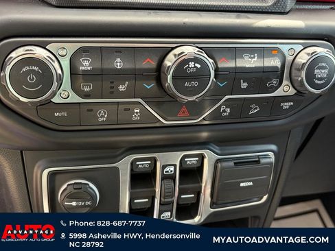 Used 2019 Jeep Wrangler Unlimited Rubicon w/ Dual Top Group AWD/4WD image 18