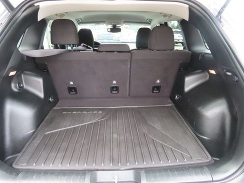 Used 2022 Jeep Cherokee Latitude w/ Comfort Safety Group AWD/4WD image 31