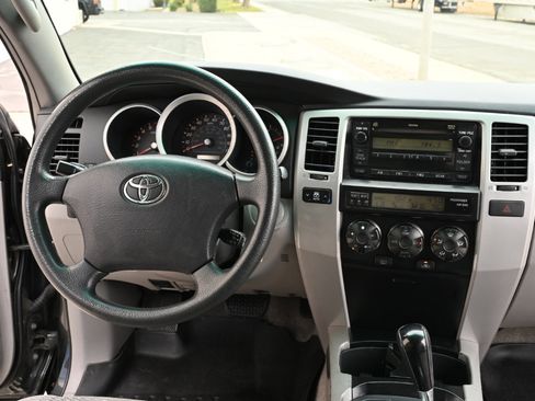Used 2007 Toyota 4Runner SR5 image 16