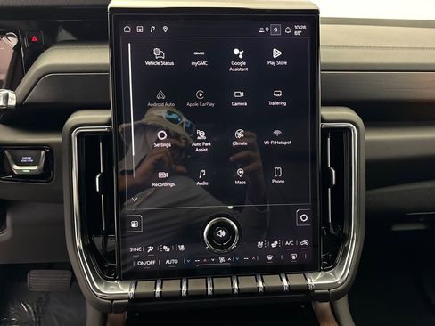 New 2026 GMC Yukon XL Denali image 29