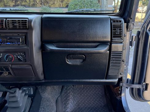 Used 2002 Jeep Wrangler Sport image 26