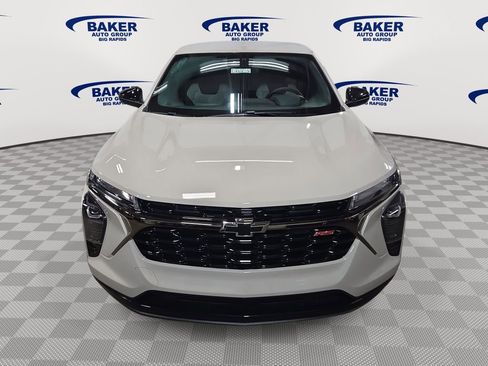 New 2026 Chevrolet Trax RS image 2