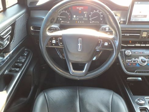 Used 2021 Lincoln Corsair AWD w/ Premium Package image 5