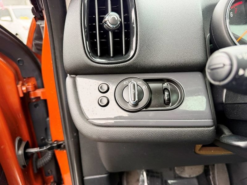 Used 2020 MINI Cooper Countryman FWD image 32