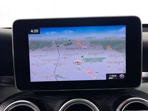 Used 2018 Mercedes-Benz GLC 300 4MATIC w/ Multimedia Package image 12