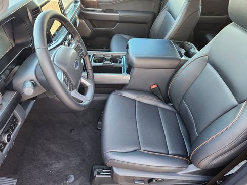 New 2026 Ford F250 Lariat w/ Black Appearance Package AWD/4WD image 9