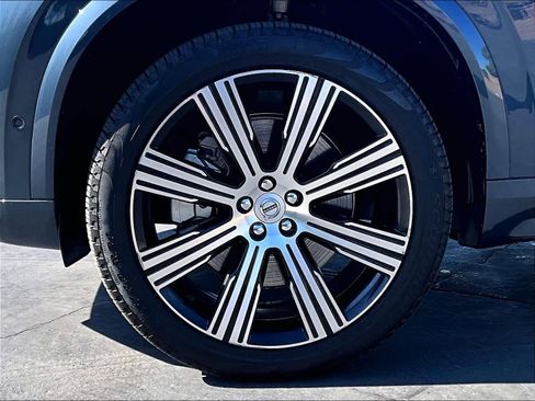 Used 2024 Volvo XC90 T8 Ultimate w/ Protection Package Premier AWD/4WD image 12