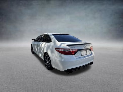 Used 2016 Toyota Camry LE FWD image 5