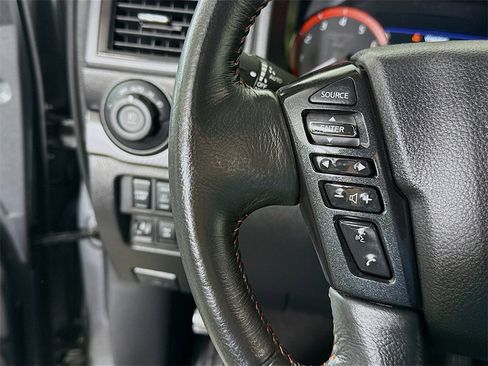 Used 2024 Nissan Titan PRO-4X image 22