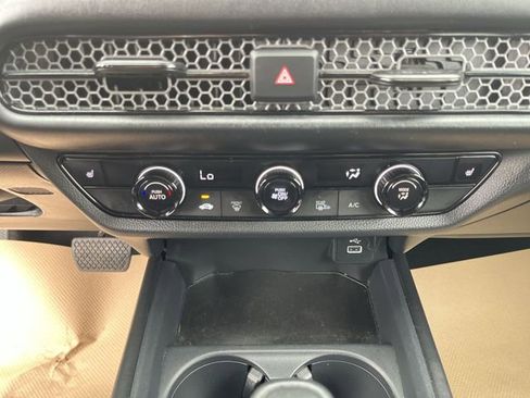 Used 2025 Honda HR-V Sport image 18