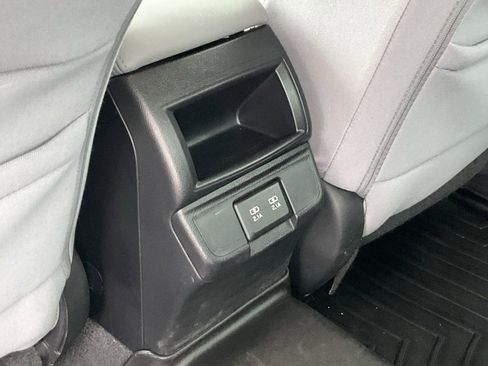 Used 2019 Subaru Legacy 2.5i Premium image 16