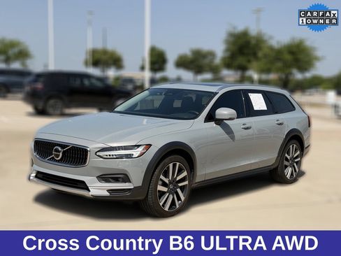 Certified 2025 Volvo V90 B6 Cross Country Ultra AWD/4WD image 4