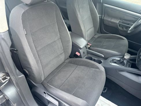 Used 2009 Volkswagen Jetta S FWD image 15