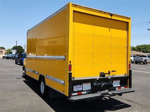 Used 2021 GMC Savana 3500 Extended w/ Power Convenience Package image 3