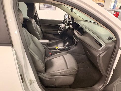 Used 2024 Buick Encore GX Sport Touring AWD/4WD image 32