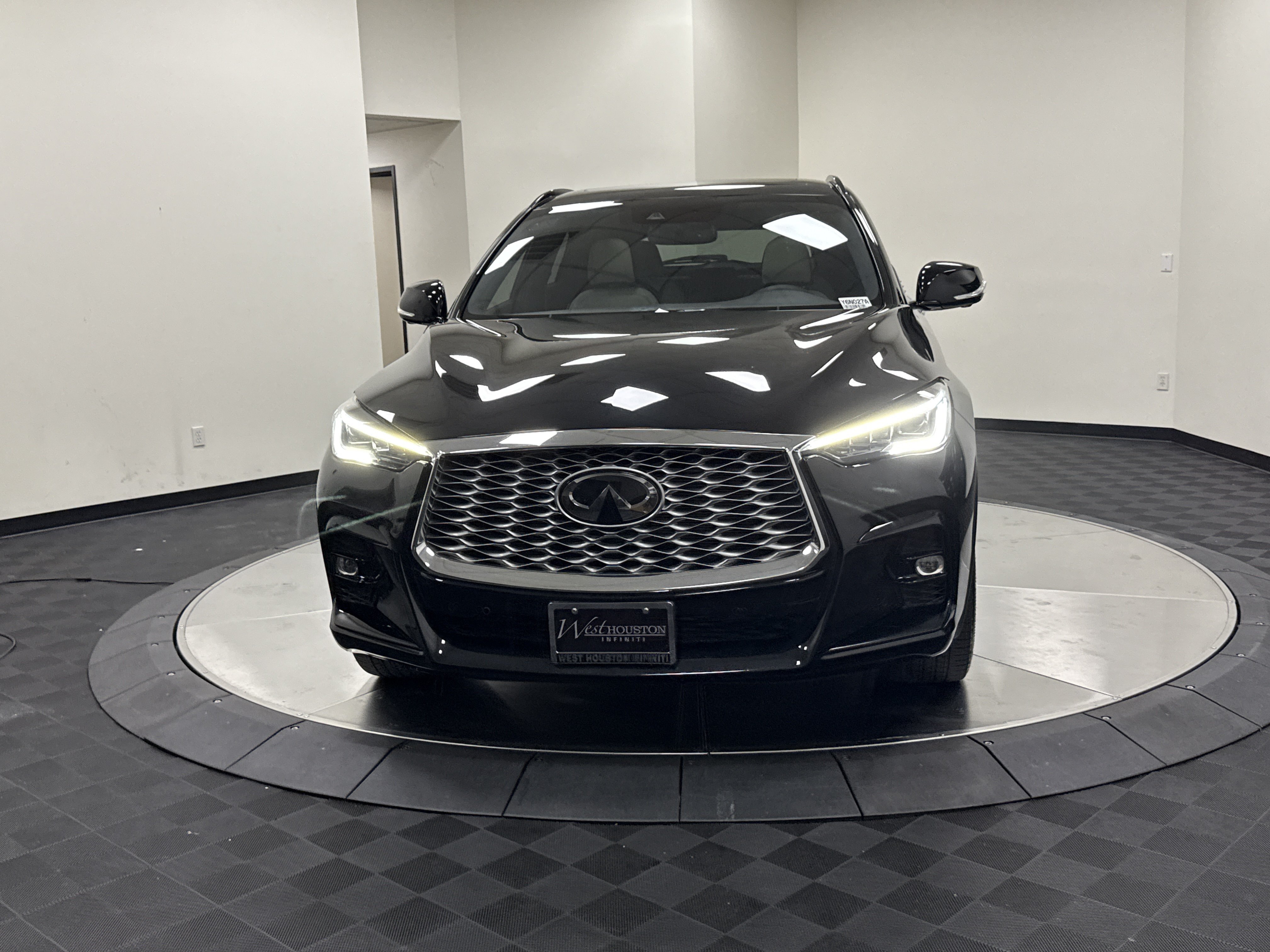 Certified 2023 INFINITI QX55 Sensory w/ Lighting Package AWD/4WD image 2