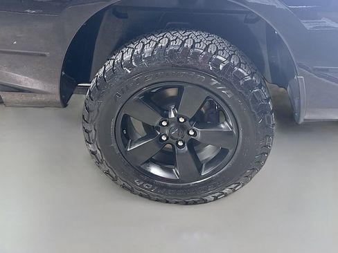 Used 2019 RAM 1500 Express w/ Wheel & Sound Group AWD/4WD image 26