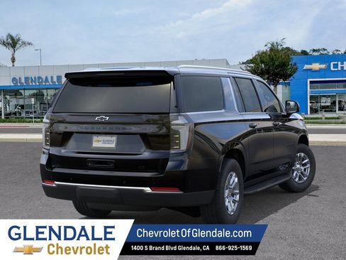 New 2026 Chevrolet Suburban LT w/ Comfort Package RWD image 4