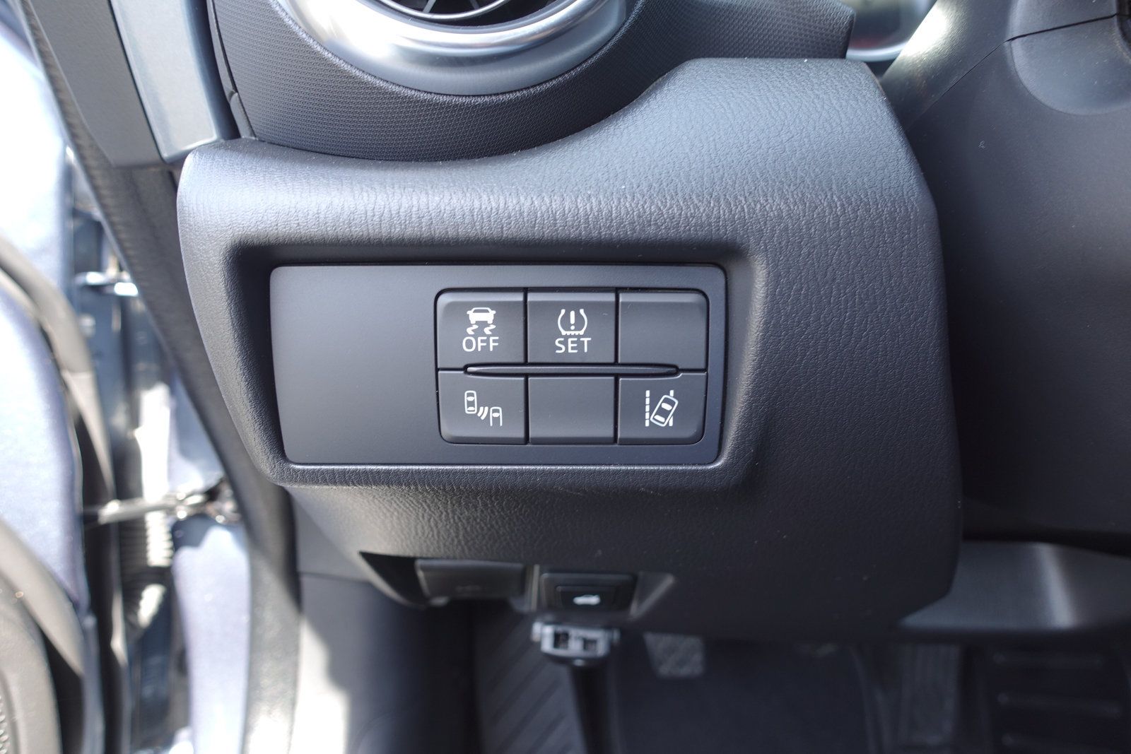 Used 2016 MAZDA MX-5 Miata Grand Touring RWD image 16