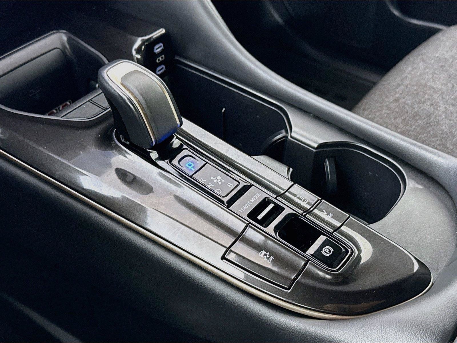 Certified 2024 Toyota Crown AWD/4WD image 26