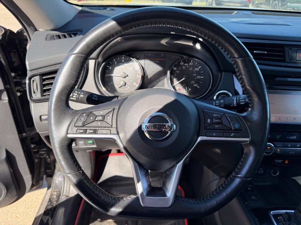 Used 2018 Nissan Rogue SL w/ Premium Package AWD/4WD image 14