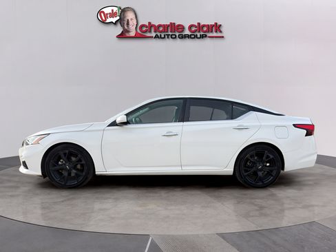 Used 2021 Nissan Altima 2.5 S FWD image 2