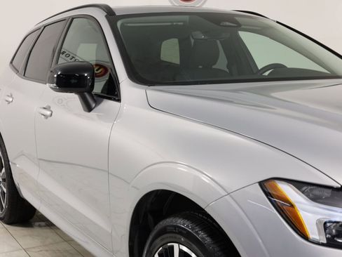 Used 2025 Volvo XC60 B5 Plus AWD/4WD image 39