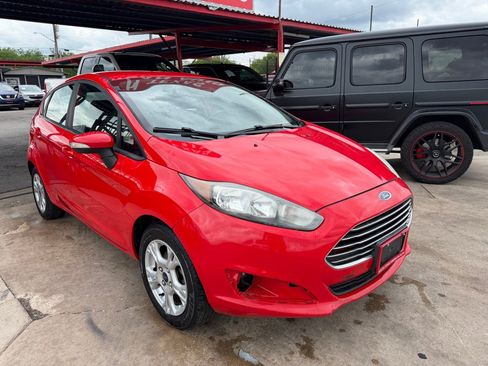 Used 2015 Ford Fiesta SE FWD image 12