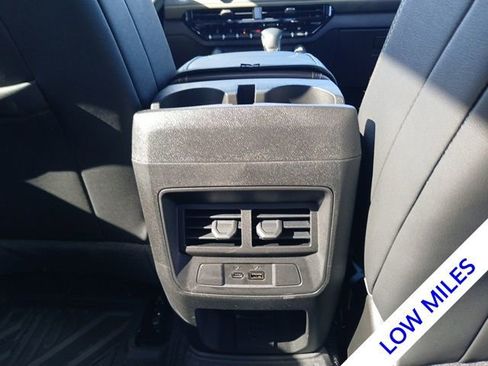 Used 2026 Chevrolet Colorado ZR2 w/ Technology Package image 12