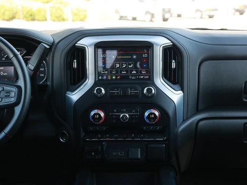 Used 2022 GMC Sierra 1500 SLT w/ SLT Premium Package AWD/4WD image 32