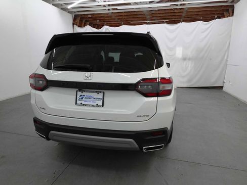 Used 2025 Honda Pilot Elite image 5
