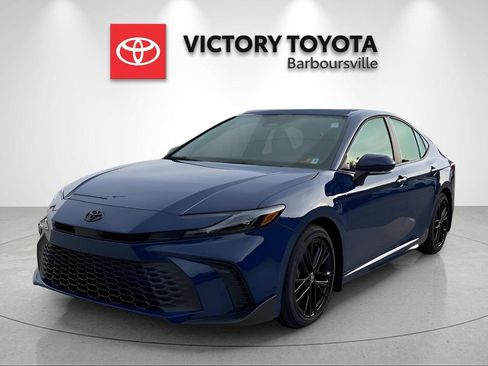 New 2026 Toyota Camry SE FWD image 1