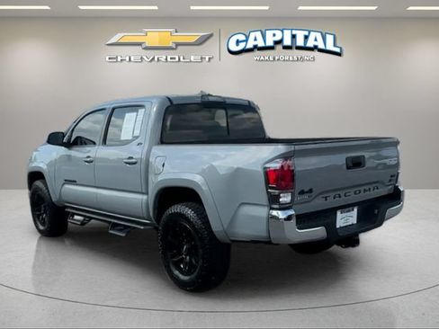 Used 2021 Toyota Tacoma SR5 AWD/4WD image 3